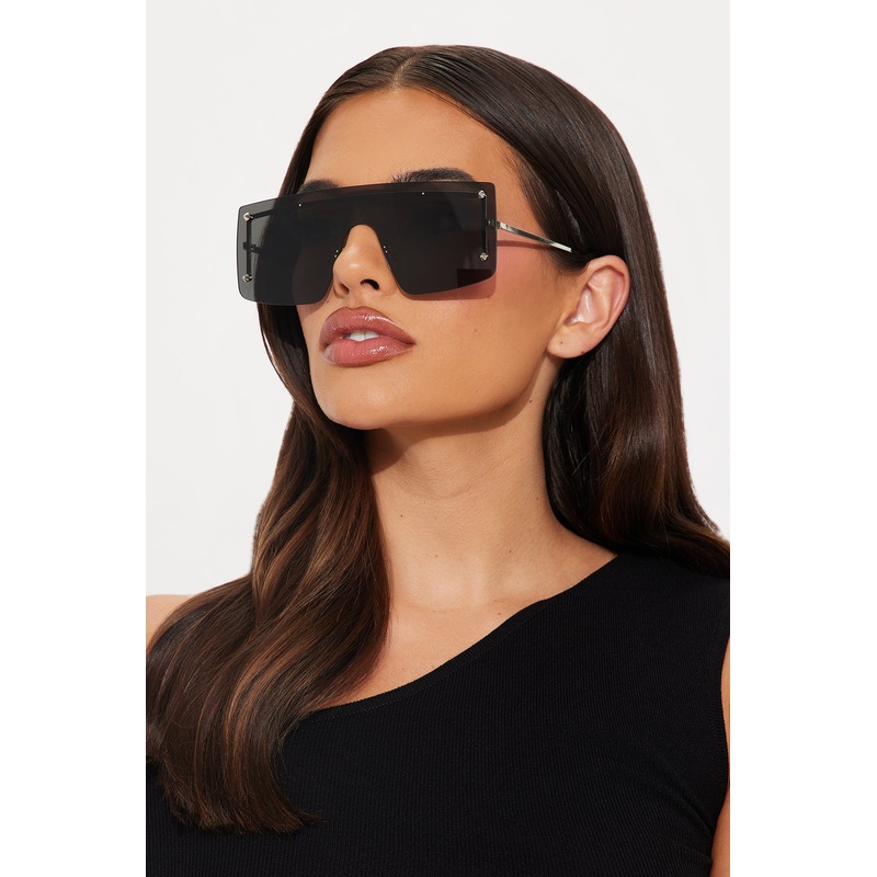 Amore Rimless Shield Sunglasses – Black