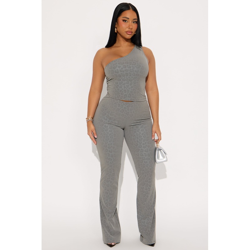 Curved Lines Leopard Faux Leather Pant Set – Grey
