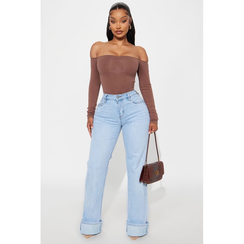 On My Radar Cuffed Straight Leg Jeans – Light Wash