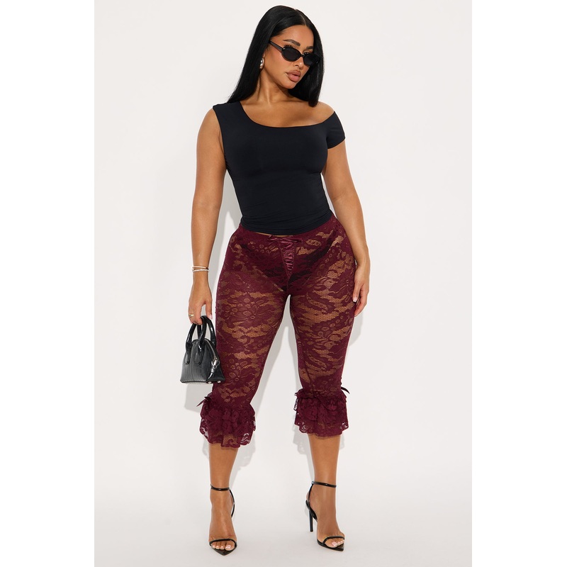 Magnolia Lace Ruffle Capri Legging – Burgundy