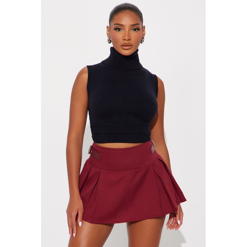 She’s Heartless Turtle Neck Sweater – Black