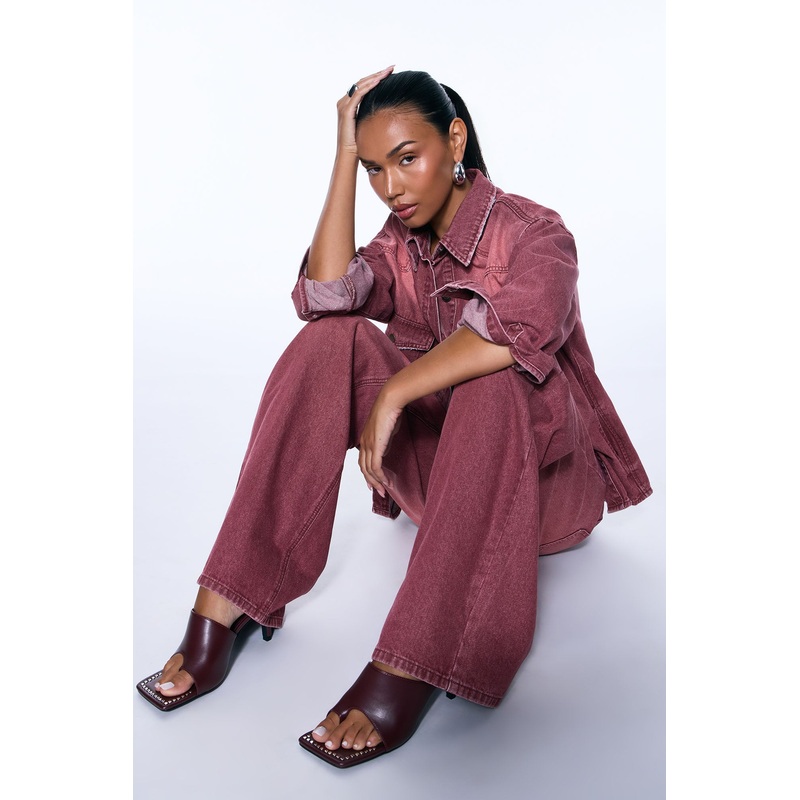 Slow Fade Straight Leg Jeans – Burgundy