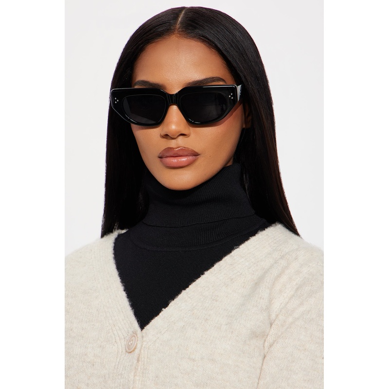 Complete The Look Cat Eye Sunglasses – Black