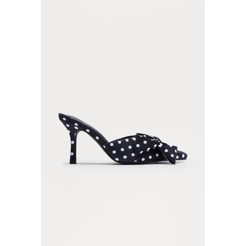 Shia Bow Pumps – Black/White
