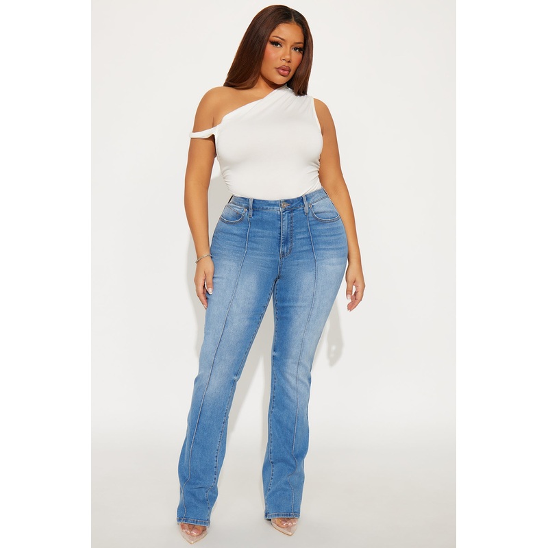 Baseline Low Rise Slim Bootcut Jean – Medium Wash