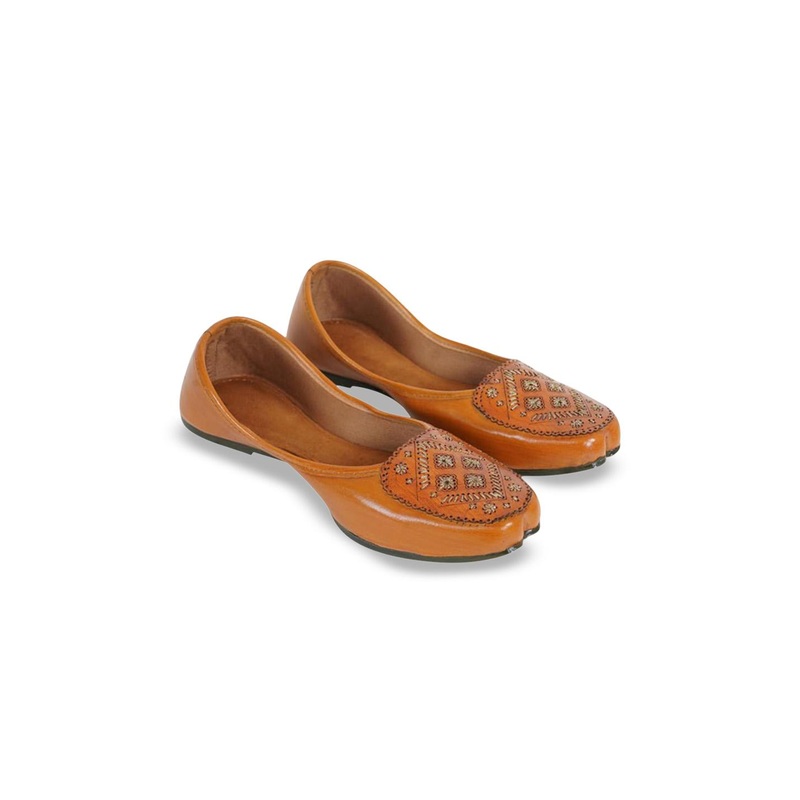 DFR Women Rajasthani Embroidered Mojaris Flats