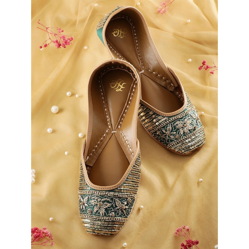 House of Pataudi Leather Embellished Ethnic Mojaris