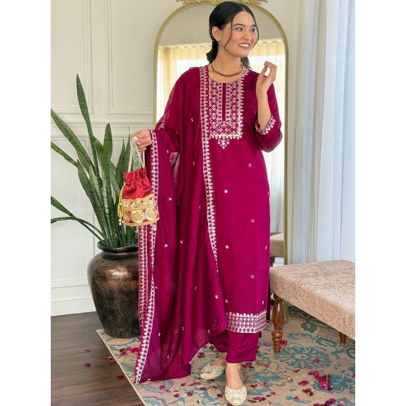 TRAHIMAM Women Ethnic Motifs Embroidered Regular Kurta with Trousers & Dupatta