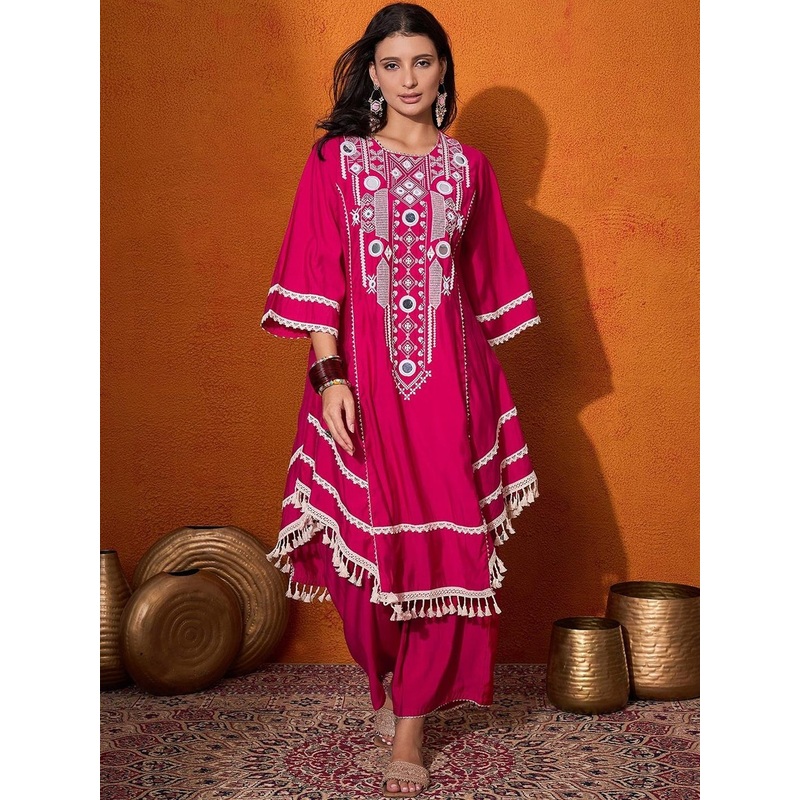 DIVASTRI Women Embroidered Regular Mirror Work Kurta with Palazzos