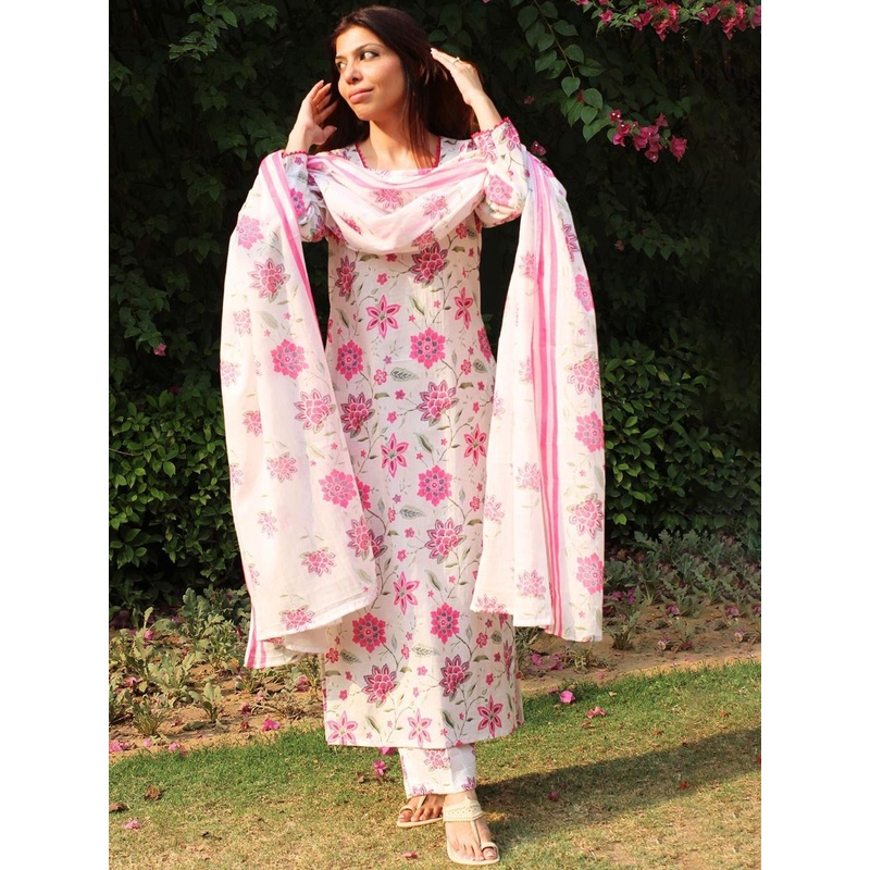 GORGONE Women Floral Printed Kurta with Palazzos & Dupatta