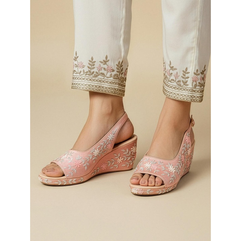 House of Pataudi Embellished Ethnic Wedge Mules