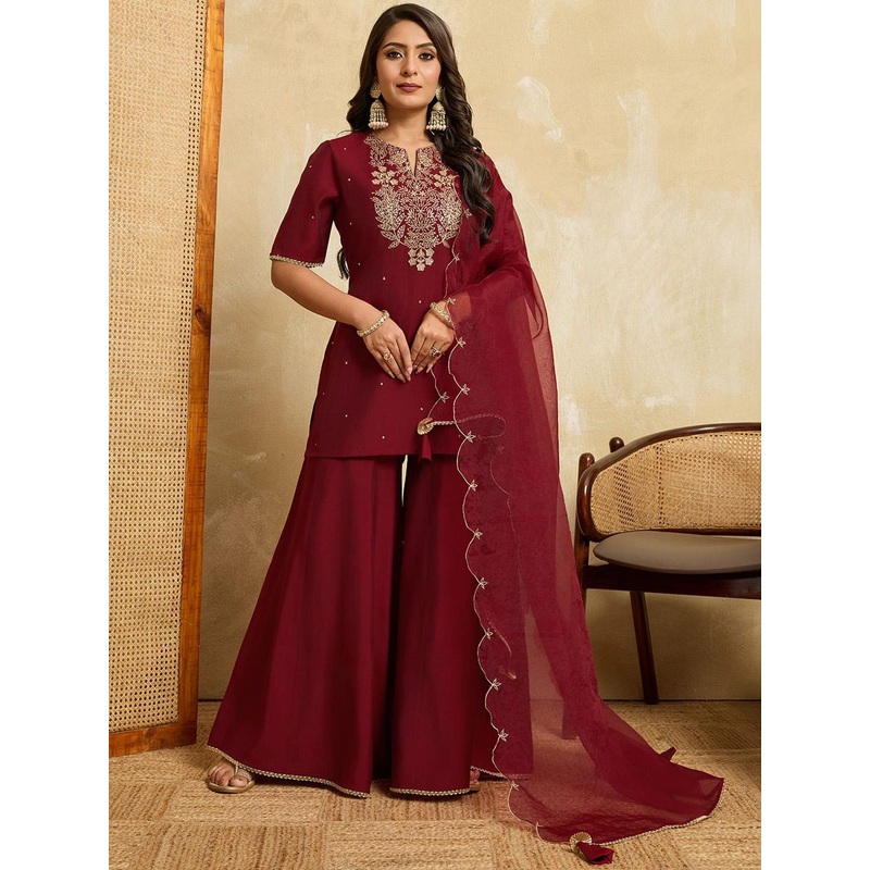 House of Pataudi Women Ethnic Motifs Embroidered Kurta & Palazzo With Scalloped Dupatta