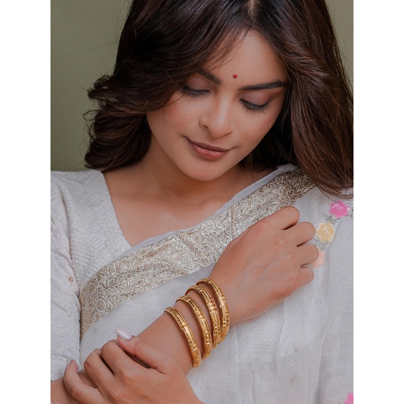 Zeraki Jewels Radhika Set Of 4 Gold-Plated Bangles
