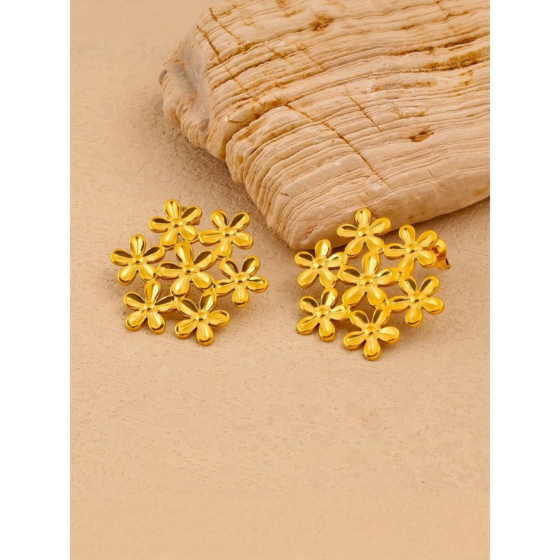 DressBerry Anti Tarnish Flower Studs Earrings