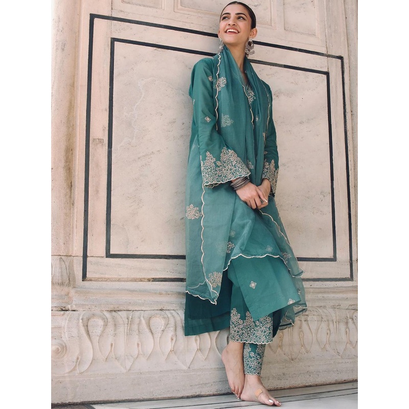 Royal Export Floral Embroidered Thread Work V-Neck Straight Kurta With Palazzo & Dupatta