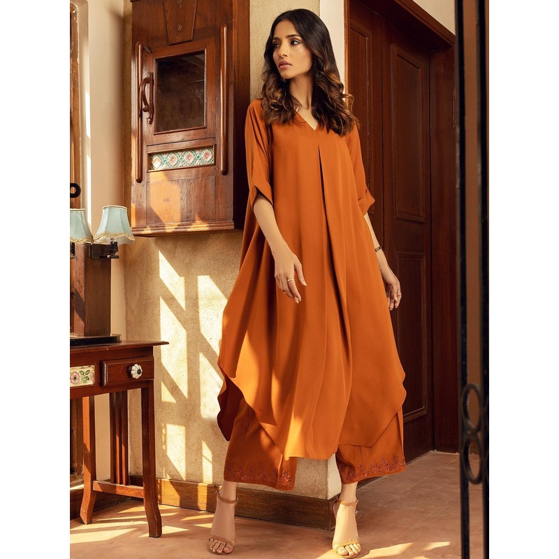 Aaghnya Women Viscose Rayon Kurta & Palazzos