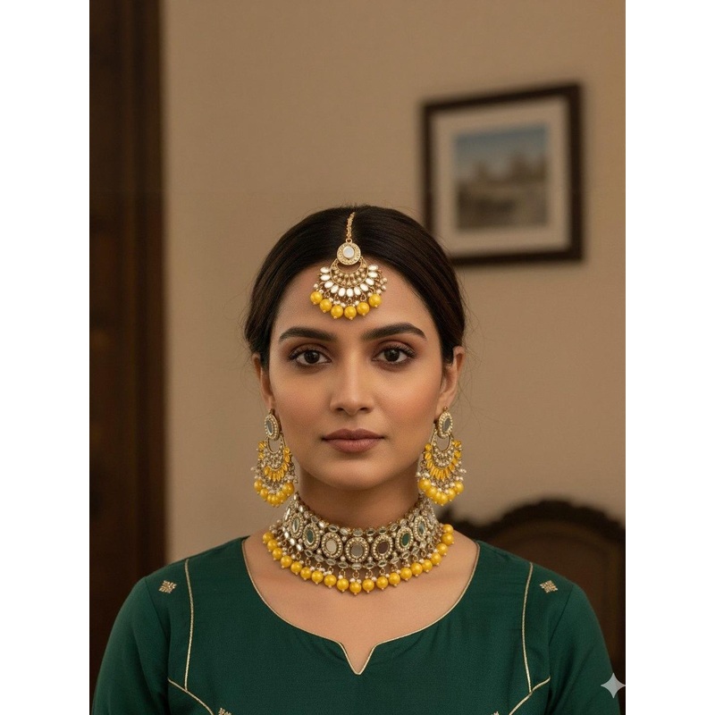 khetlazee Gold-Plated Kundan-Studded & Beaded Jewellery Set