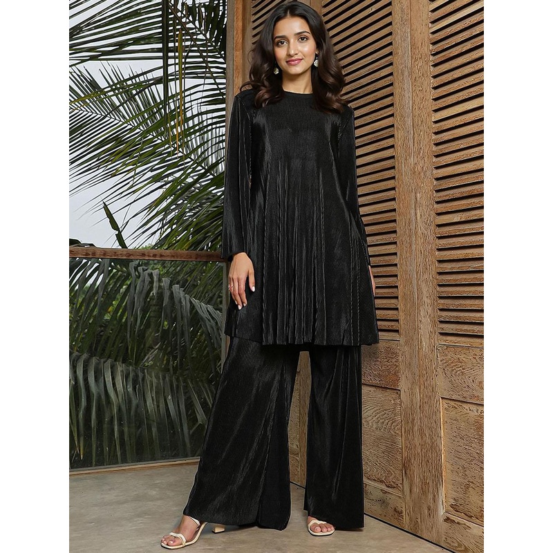 QISSA Round Neck A-Line Kurta With Trousers