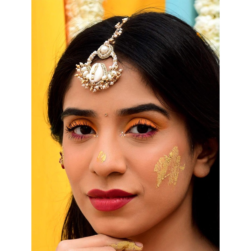 EVERSTYLISH Sanjoya Apsara Ivory Ethnic Shell & Beaded Pearl Haldi Maangtika