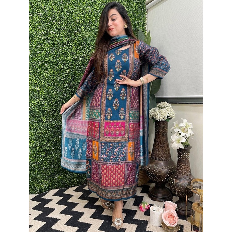 GoSriKi Floral Printed Round Neck Straight Kurta With Trousers & Dupatta