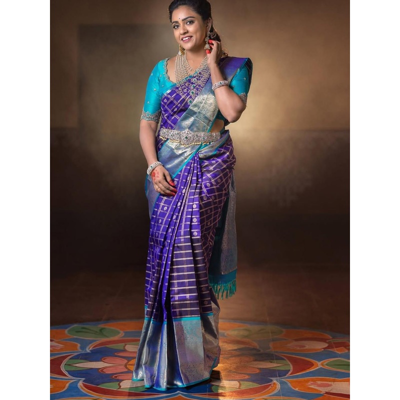 Shriyangan Checked Kanjeevaram Saree