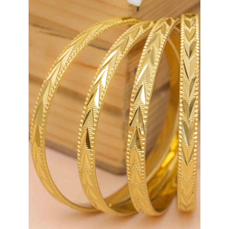 Zeraki Jewels Set Of 4 Textured Gold-Plated Bangles