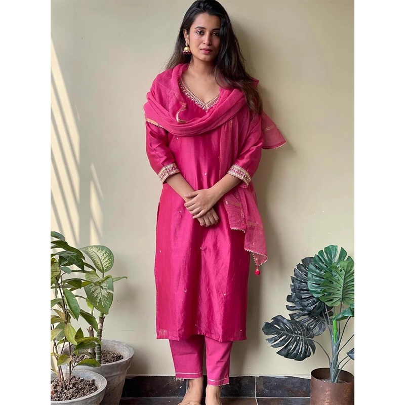 GoSriKi Thread Work V-Neck Straight Kurta with Trousers & With Dupatta