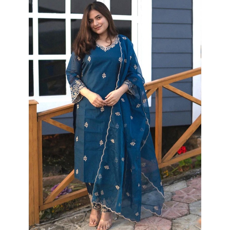 Royal Export Floral Embroidered Thread Work Kurta With Trousers & Dupatta