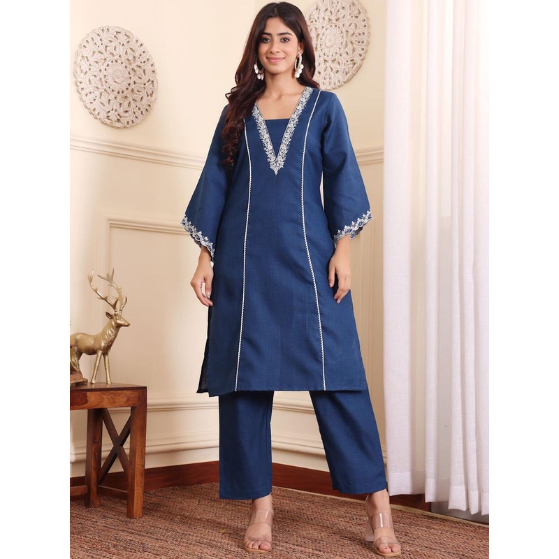 Varanga Women Embroidered Tunic With Trousers Co-Ords