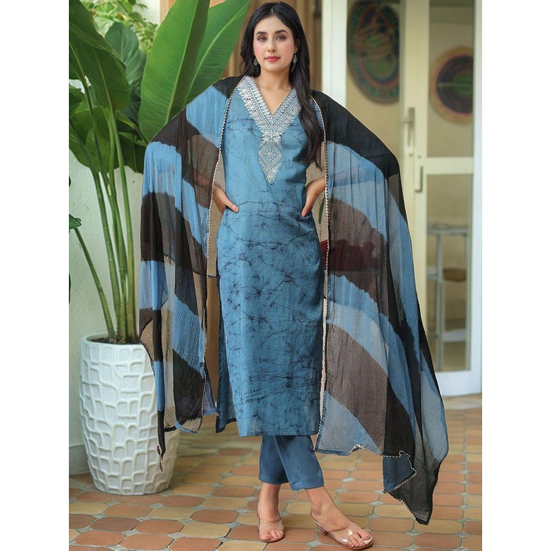 Aaghnya Abstract Printed V-Neck Thread Work Kurta with Trousers & Dupatta