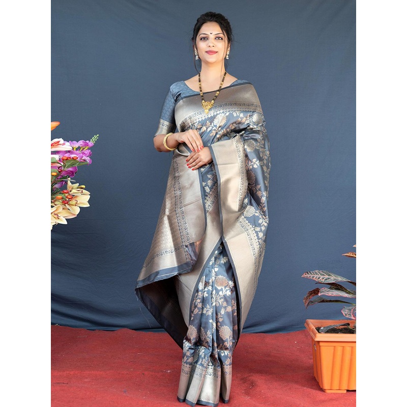 Royal Rajgharana Saree Floral Woven Design Zari Banarasi Saree