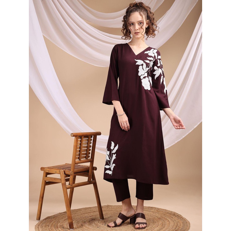 Tikhi Imli Embroidered V-Neck Kurta With Trousers Co-Ords