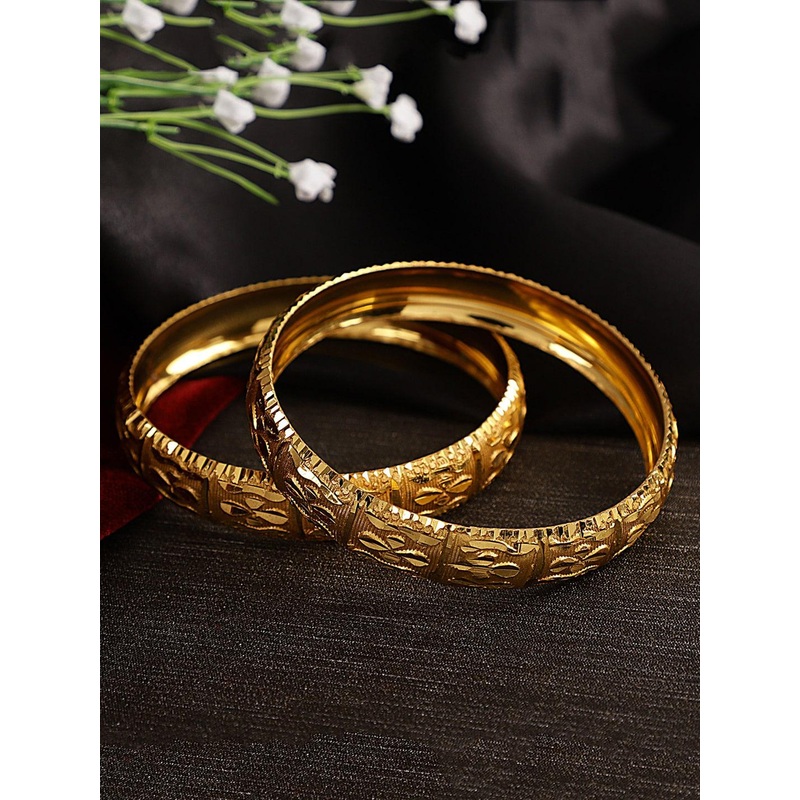 Shining Diva Set Of 2 Gold-Plated Bangles