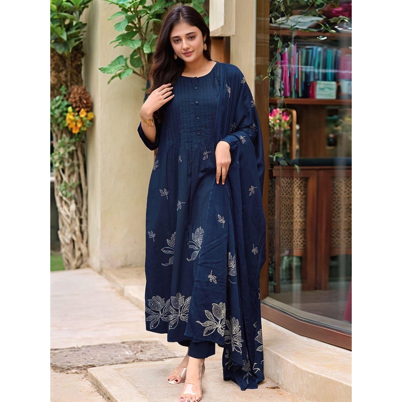 Aaghnya Women Floral Printed Kurta with Trousers & Dupatta