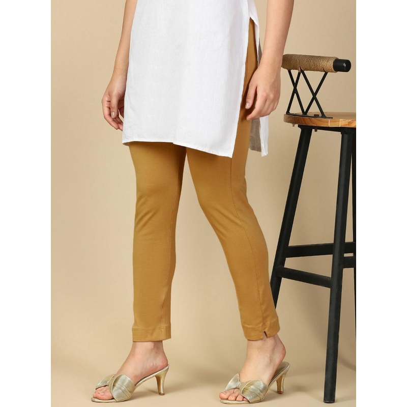 PYNK Women Mid-Rise Ankle-Length Leggings with Pocket