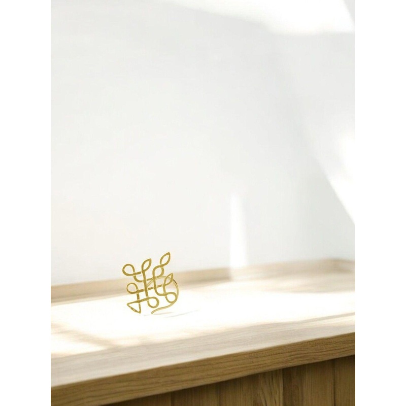 Sangria Kolam Stud Nosepin