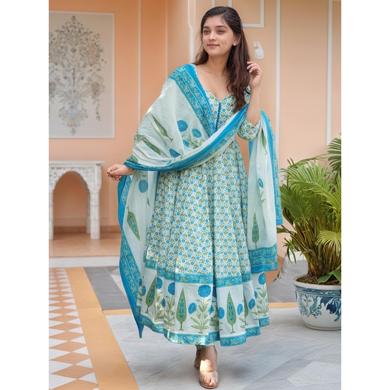 Aaghnya Women Floral Printed Regular Kurta with Trousers & With Dupatta