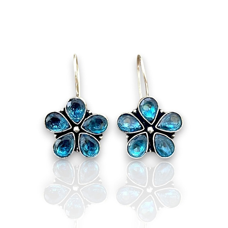 D Glamm Fashion-SPARKLING STYLE Women Stone Studded Floral Hoop Oxidised Earrings