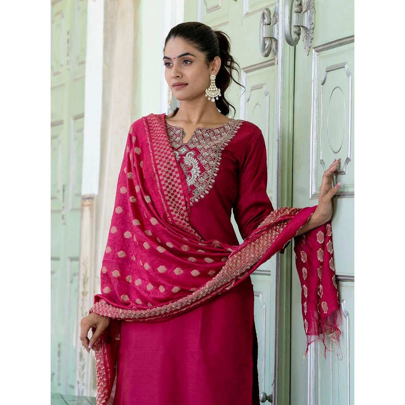 VredeVogel Floral Embroidered Straight Kurta with Trousers & With Dupatta