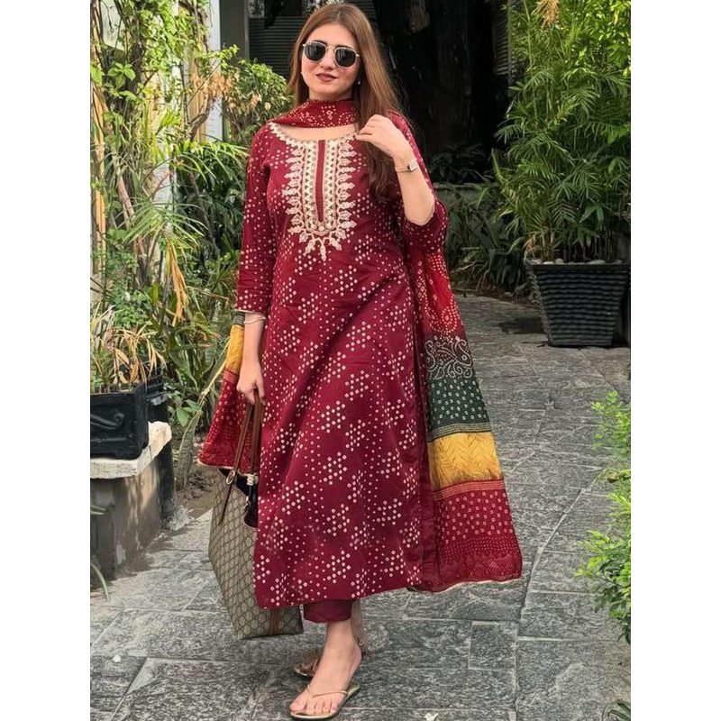 Aaghnya Ethnic Motifs Printed Thread Work Straight Kurta With Trousers & Dupatta