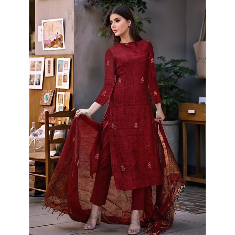 Aaghnya Women Printed Straight Kurta with Trousers & Dupatta