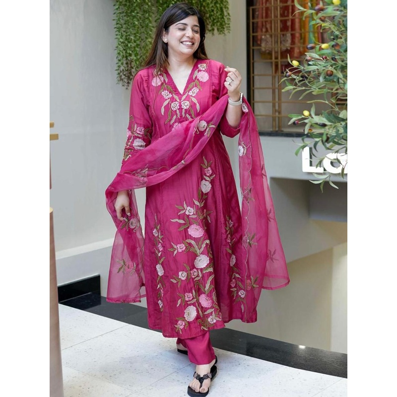 CREEPER Women Floral Printed A-Line Kurta with Trousers & Dupatta
