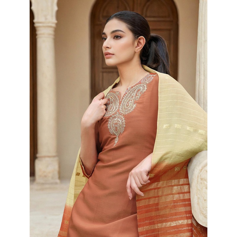 Skylee Pop Women Ethnic Motifs Embroidered Regular Sequinned Kurta with Trousers & Dupatta