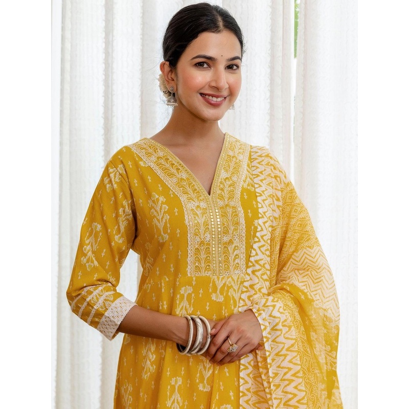 SKYLEE Women Ethnic Motifs Printed Regular Mirror Work Kurta with Trousers & Dupatta