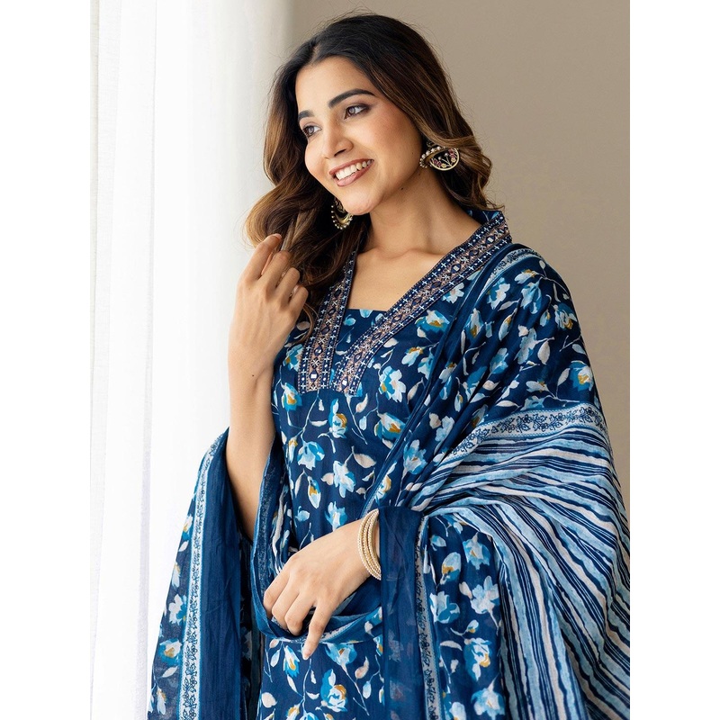 SKYLEE Women Floral Printed Kurta with Churidar & Dupatta