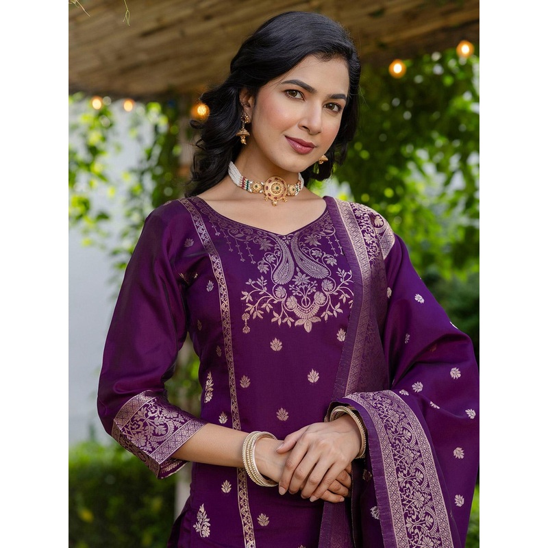 SKYLEE Women Woven Design Kurta with Trousers & Dupatta