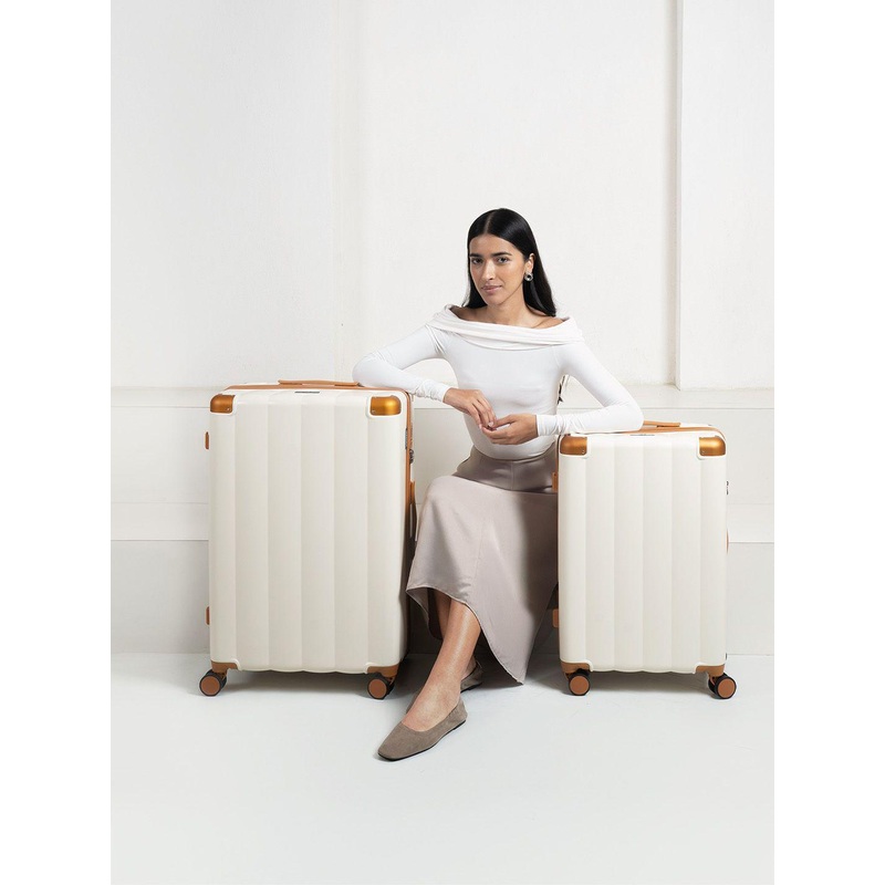 Assembly Iris Green Set of 2 Trolley Bag 24 & 28 Inches with 3 Packing Organisers