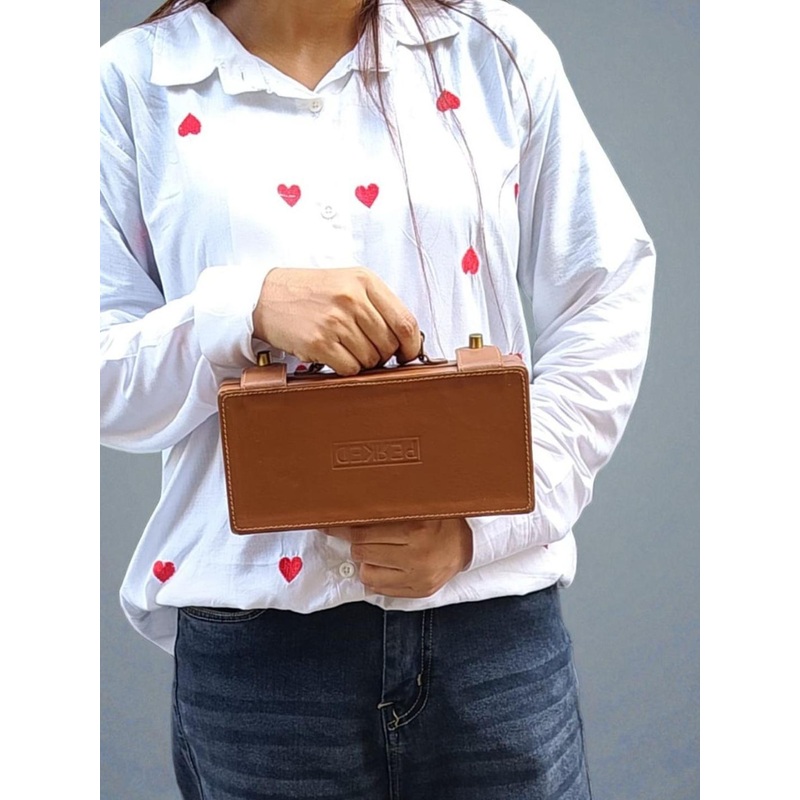 PERKED Unisex Solid Structured Leather Handheld Bag