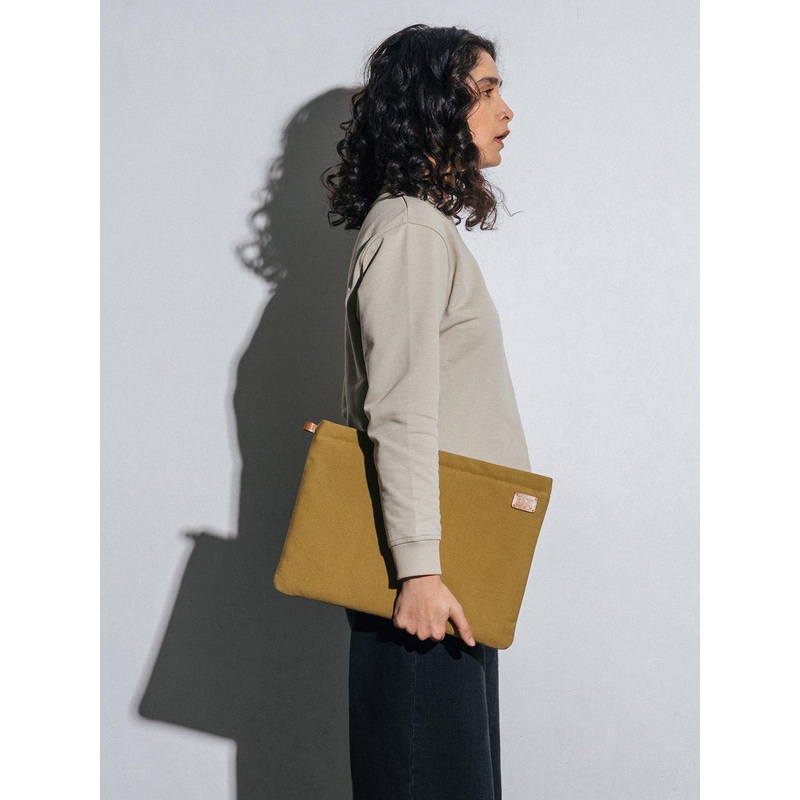 DailyObjects Unisex Olive Skipper Sleeve XL For MacBook\u002FLaptop upto 40.64cm (16 inch)