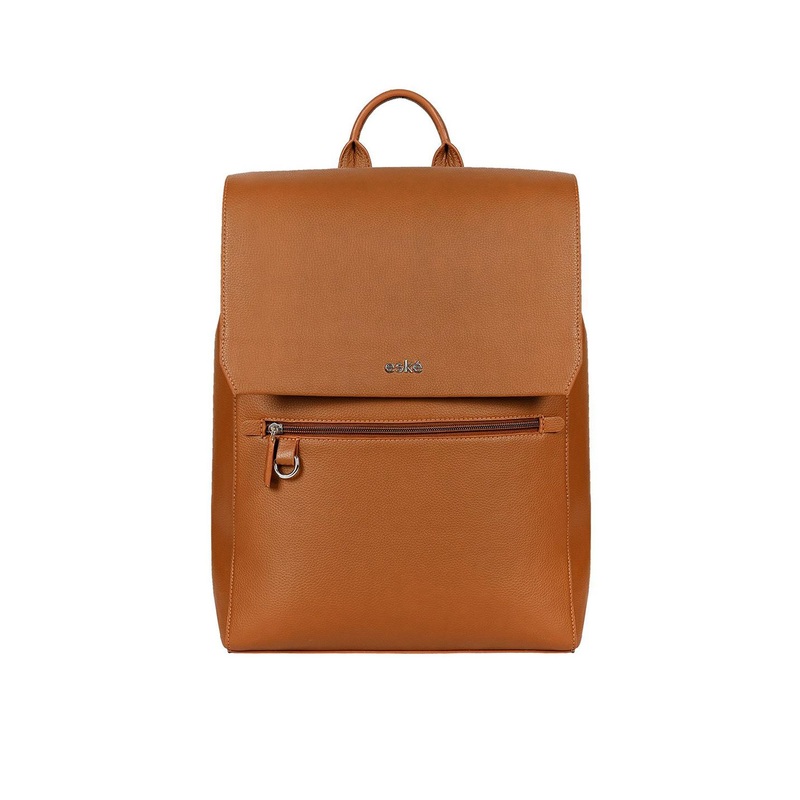 Eske Arthur, the backpack